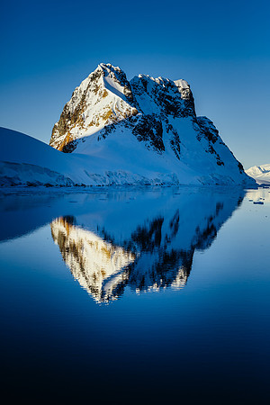 antarctica_landscape_travel-photography_andrew-peacock