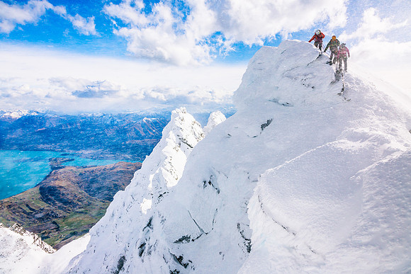 queenstown-new-zealand_mountain-climbing_adventure-photography_andrew-peacock