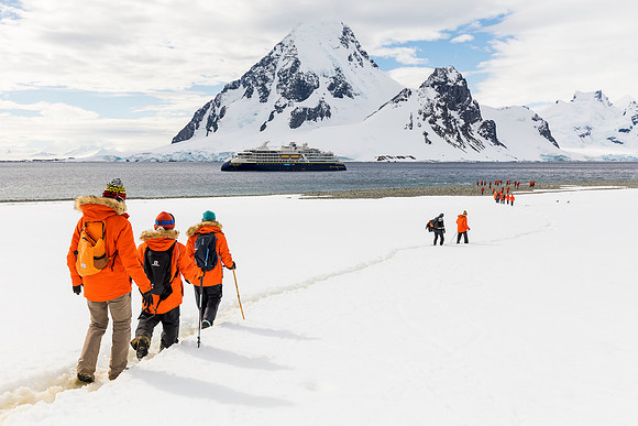 apeacock_antarctica_241214-42269